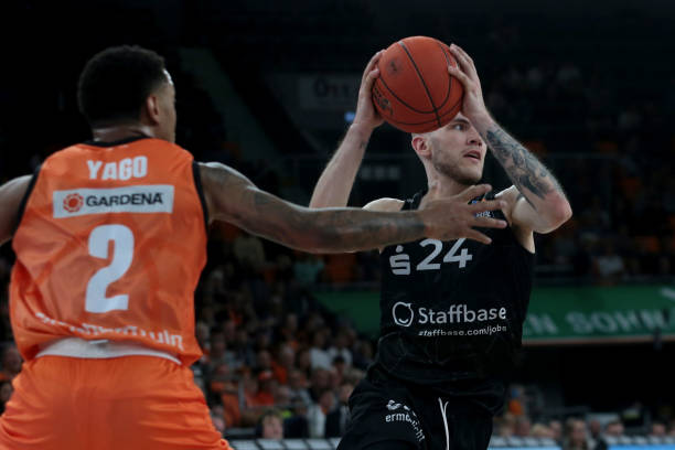 许多资深观 许多资深观